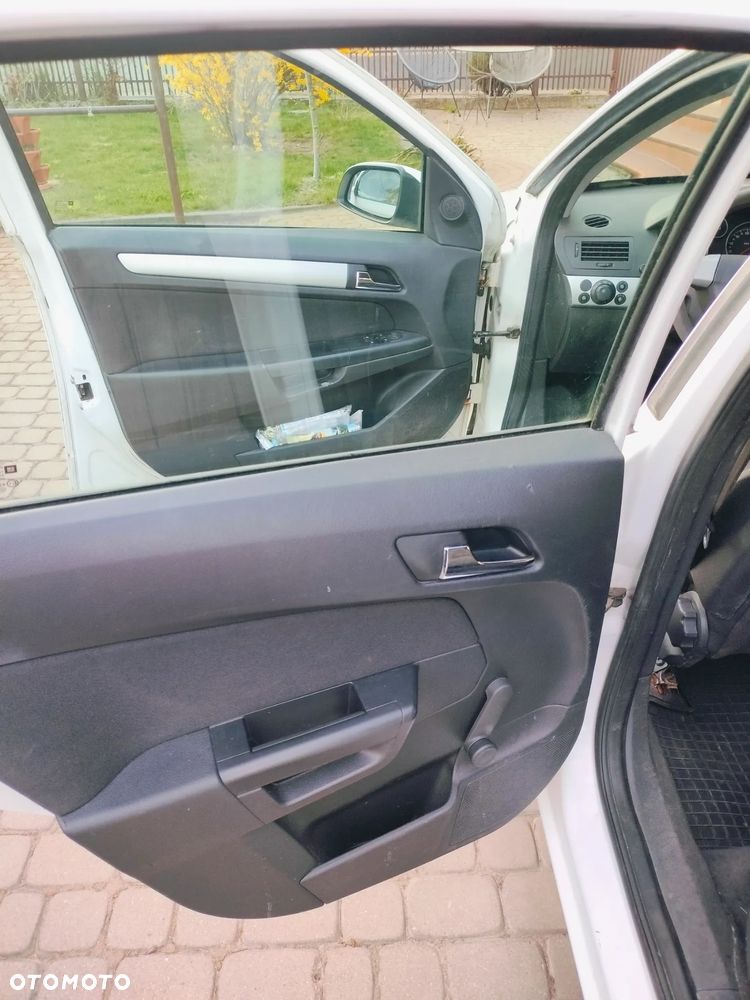Opel Astra 1.7 CDTI - 17