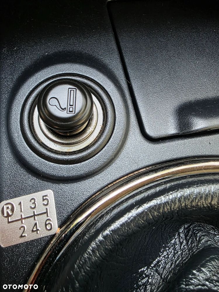 Lexus IS - 32