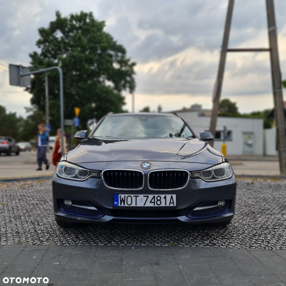 BMW Seria 3 320d Touring Sport Line - 4
