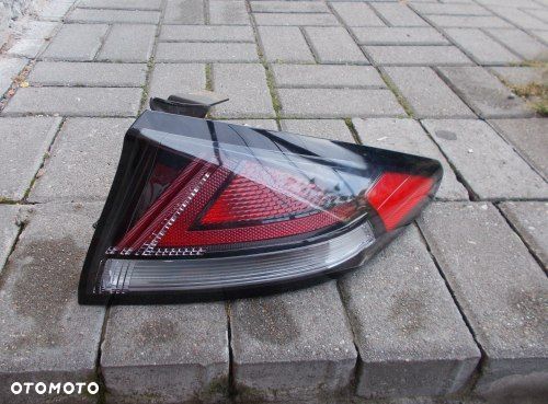 HYUNDAI IONIQ LIFT LAMPA PRAWA TYLNA LAMPA ORYGINAŁ 92402G2200 - 1