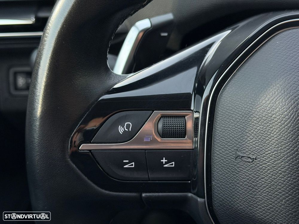 Peugeot 3008 1.6 Hybrid Allure e-EAT8 - 33