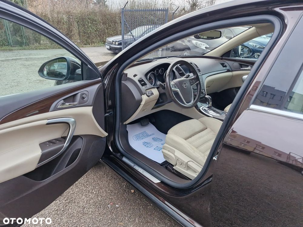 Opel Insignia 2.0 Turbo 4x4 Cosmo - 11