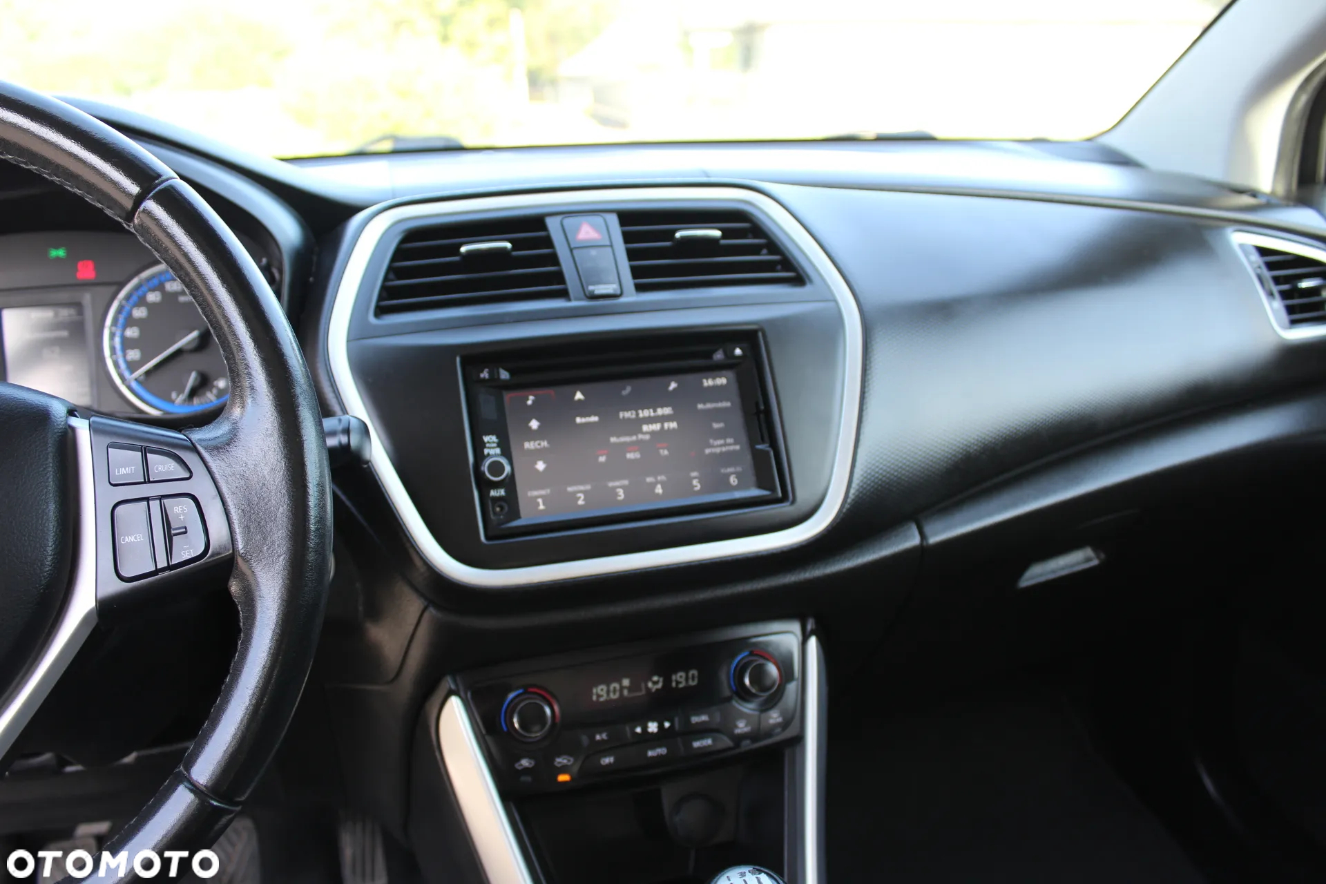 Suzuki SX4 S-Cross 1.6 Premium Plus 4WD - 30