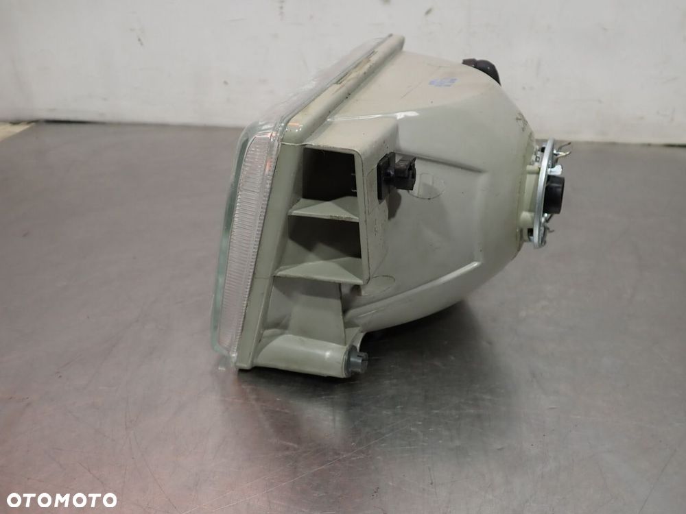 LAMPA LEWA PRZEDNIA JEEP GRAND CHEROKEE I - 3