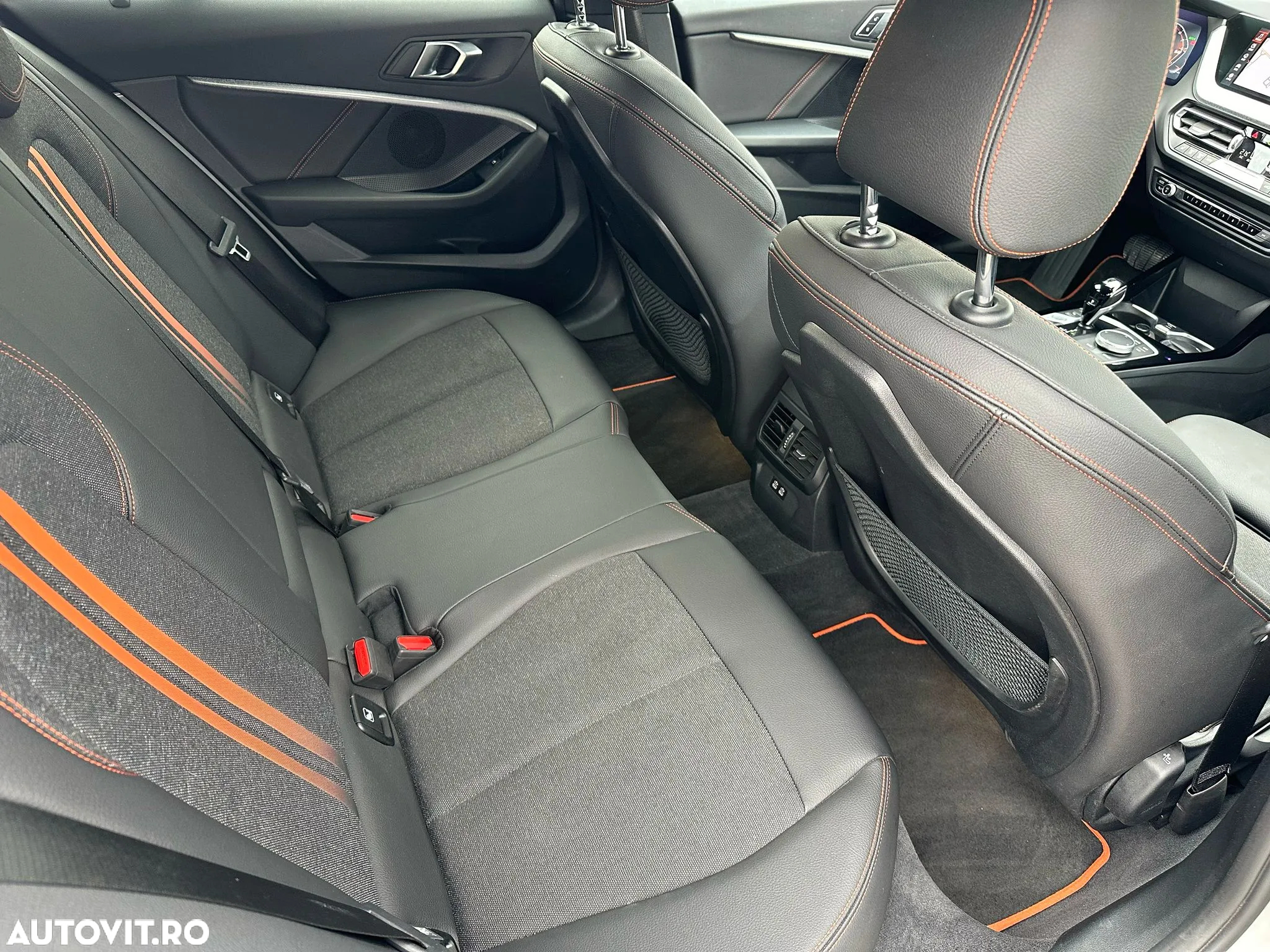 BMW Seria 1 120i AT - 20