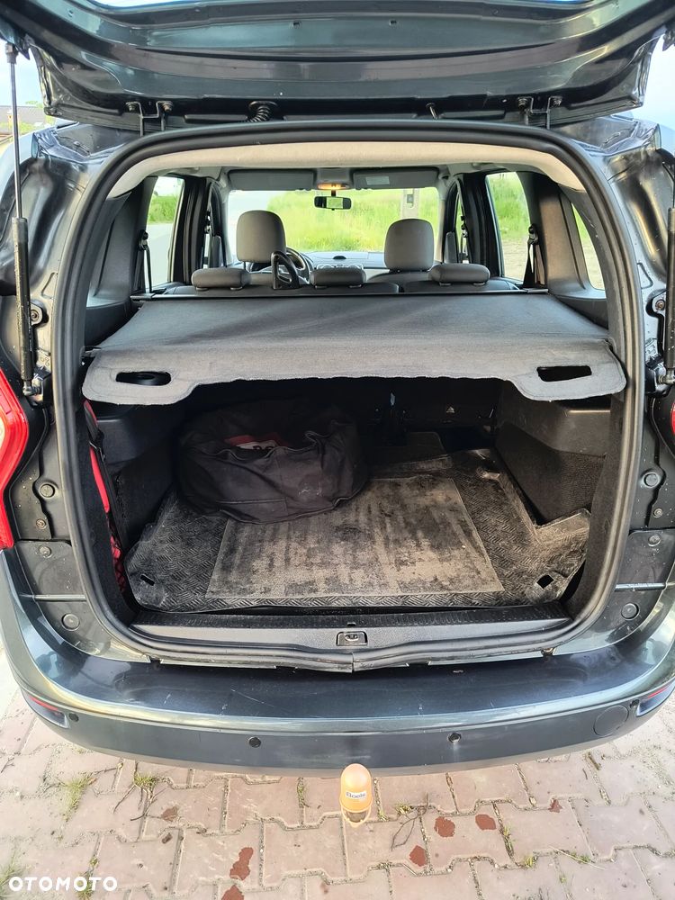 Dacia Lodgy 1.6 Laureate - 16