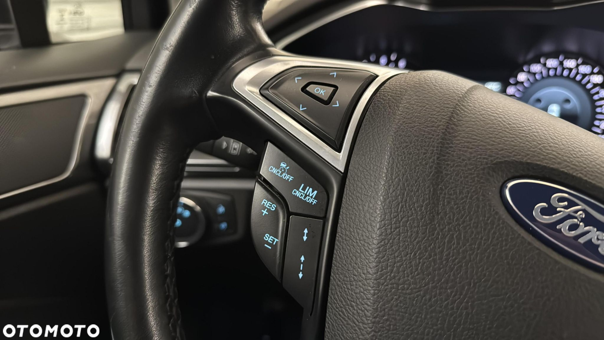 Ford Mondeo 2.0 EcoBlue Titanium - 25