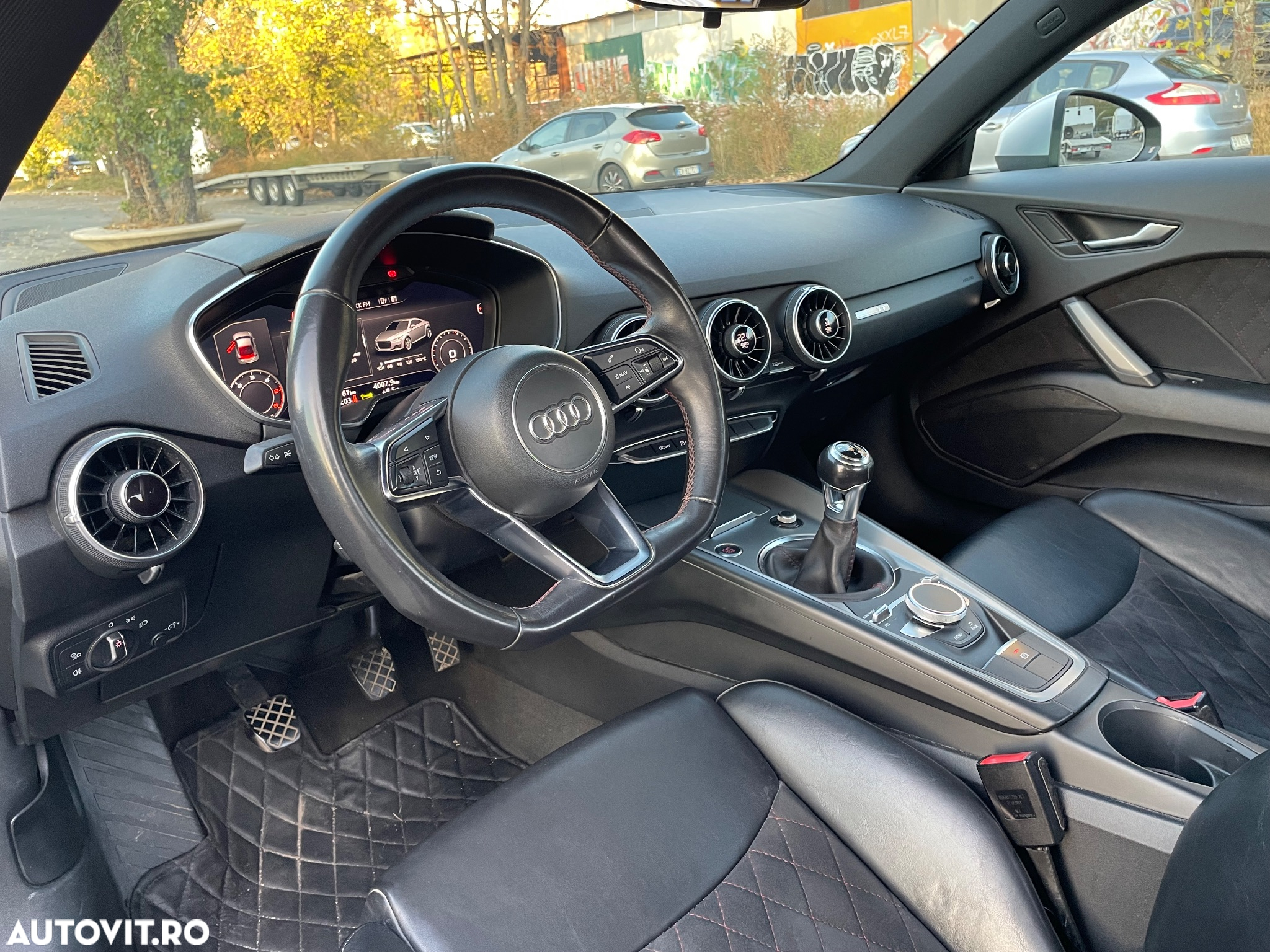 Audi TT Coupe 2.0 TDI ultra - 8