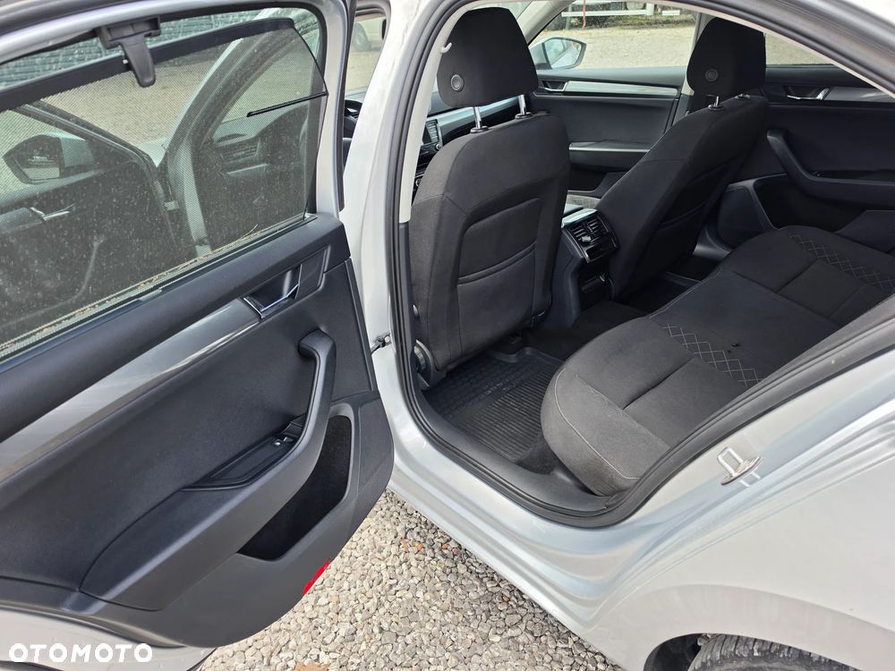 Skoda Superb 1.4 TSI ACT Active - 11