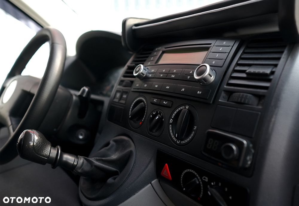 Volkswagen Transporter - 24