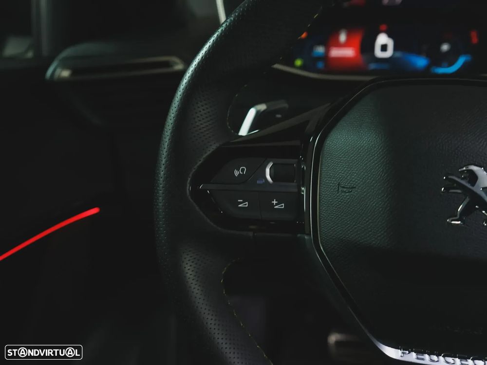 Peugeot 208 1.2 PureTech GT EAT8 - 17