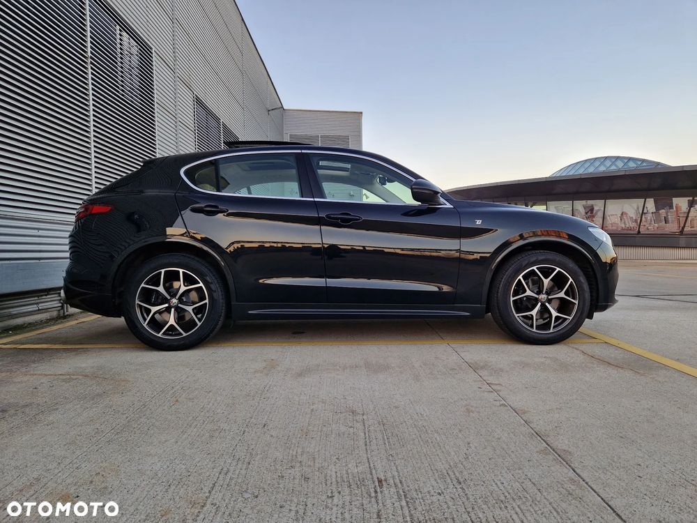 Alfa Romeo Stelvio 2.0 Turbo TI Q4 - 17