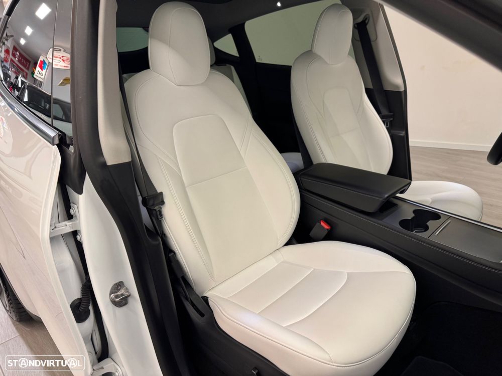 Tesla Model Y Long Range Tração Integral - 28