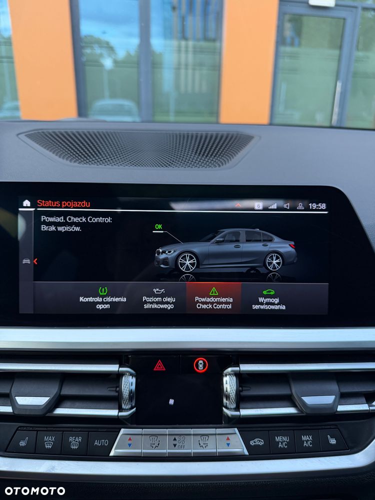 BMW Seria 3 330i xDrive M Sport - 20