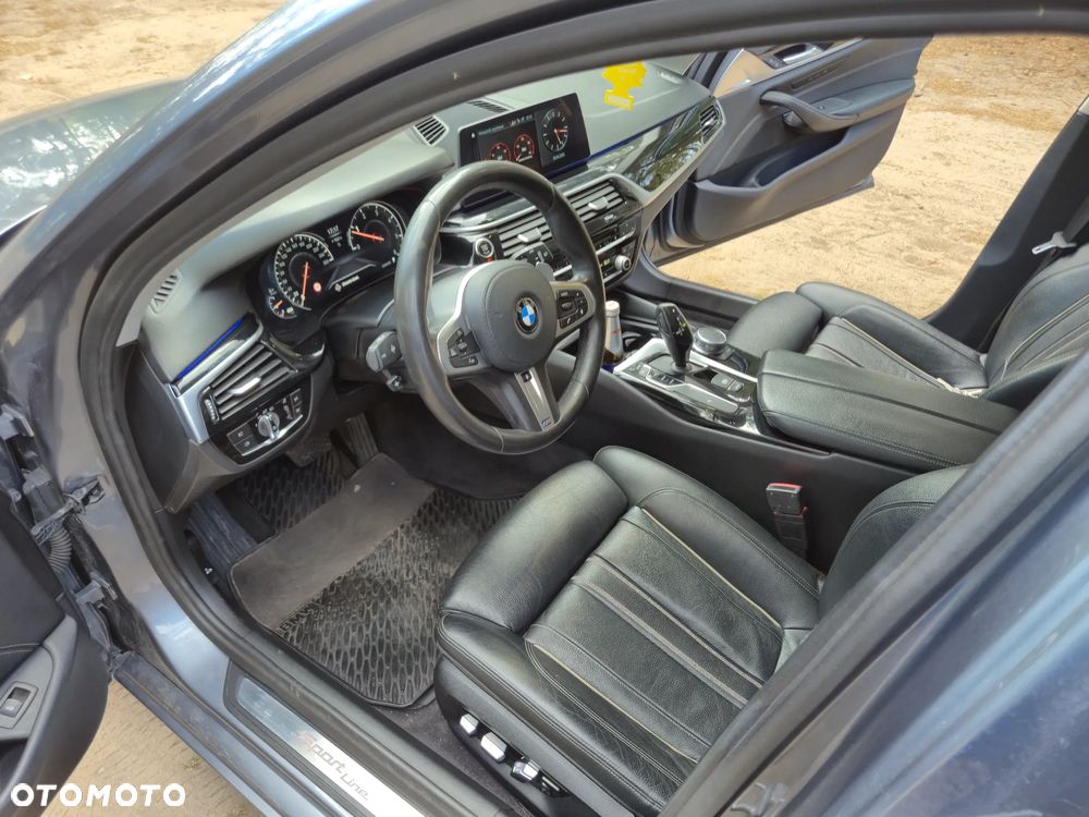 BMW Seria 5 520d Sport Line - 27