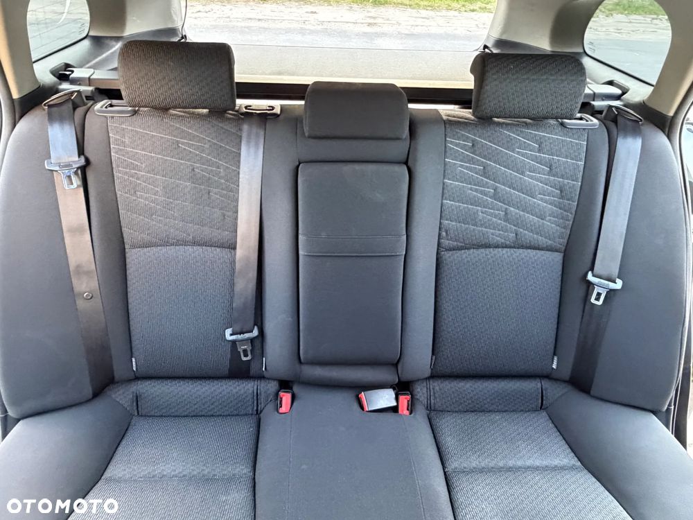 Toyota Avensis 2.2 D-4D Sol Plus - 24