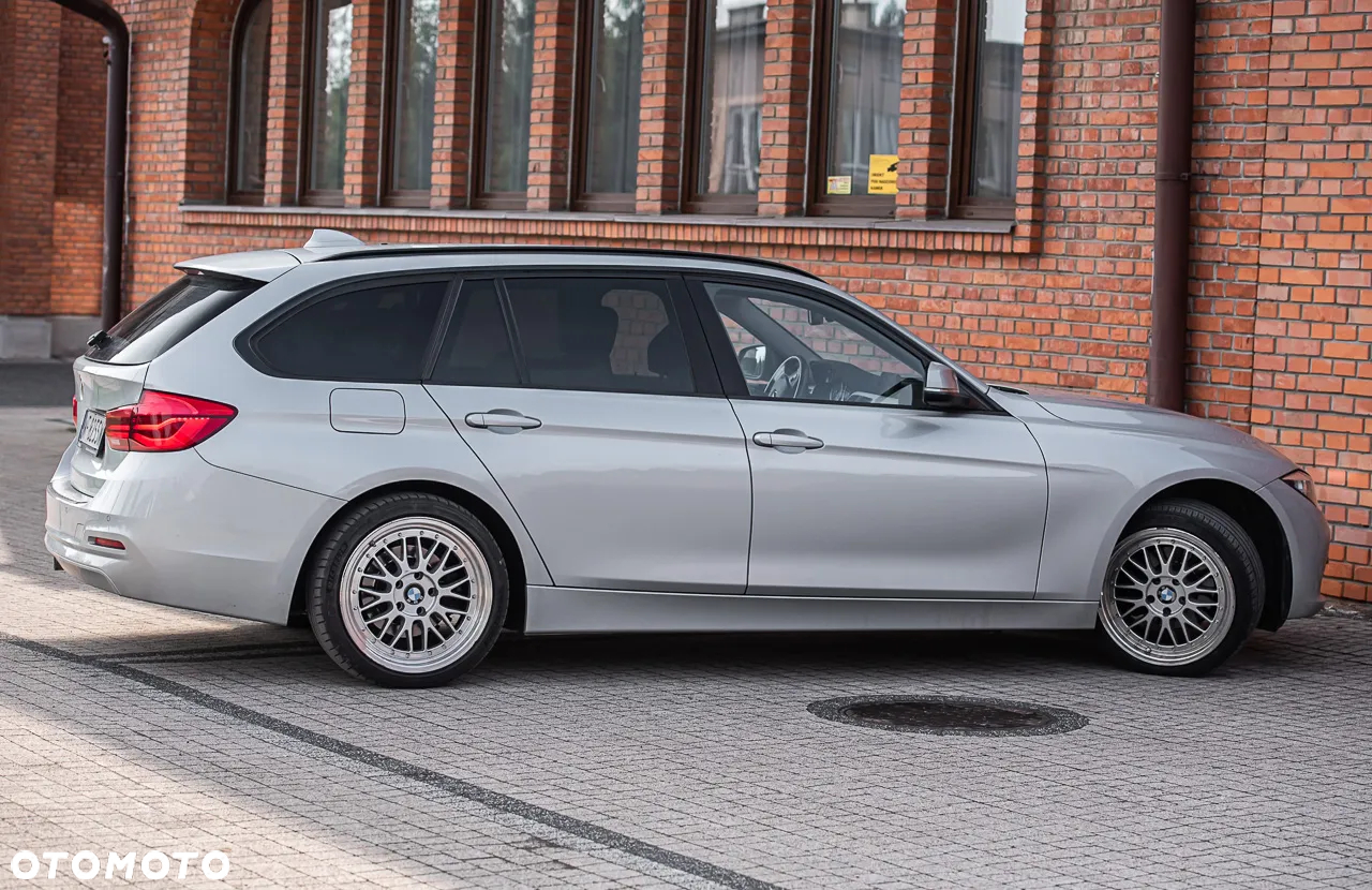 BMW Seria 3 318d - 13