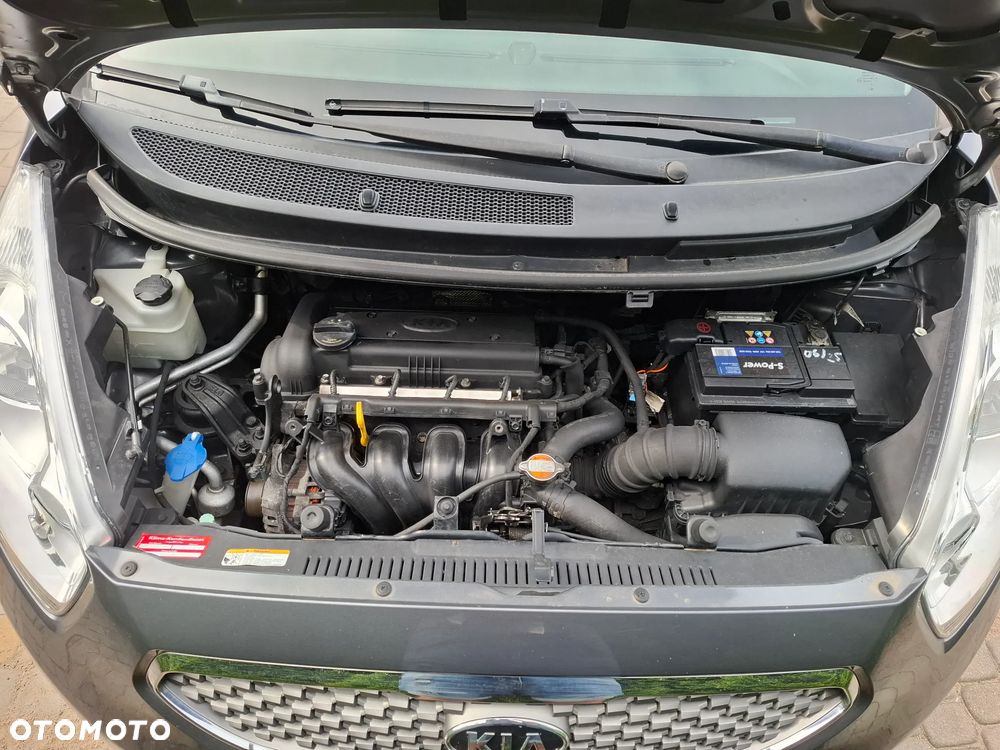 Kia Venga 1.4 CVVT UEFA EURO 2016 - 14