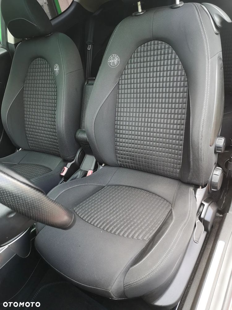 Alfa Romeo Mito 1.4 16V - 25