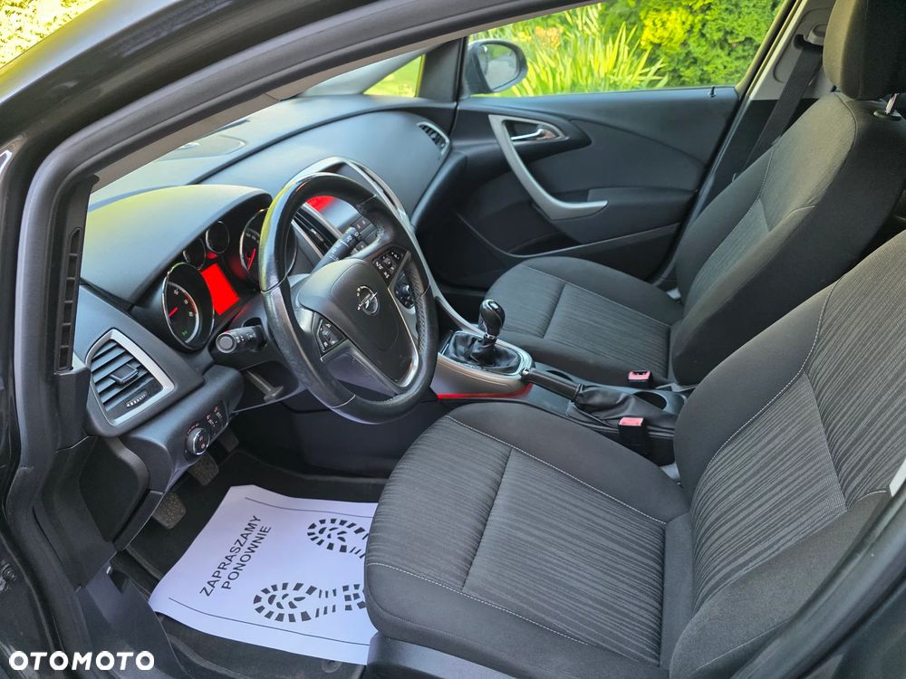 Opel Astra 2011 photo 5