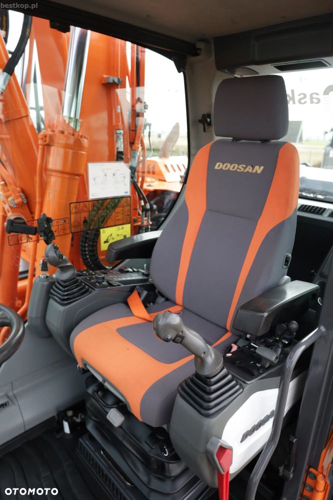 Doosan DX140W-3 - 25