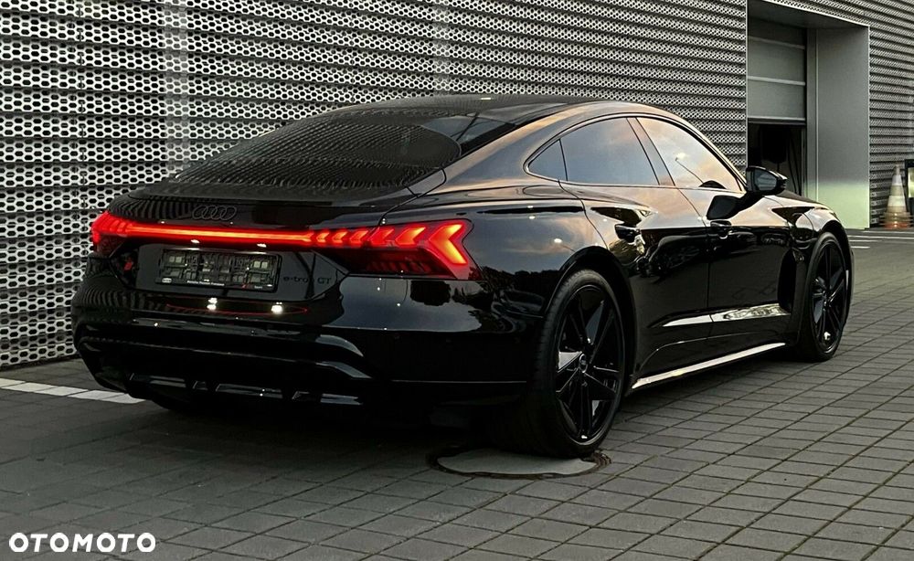 Audi e-tron GT - 10