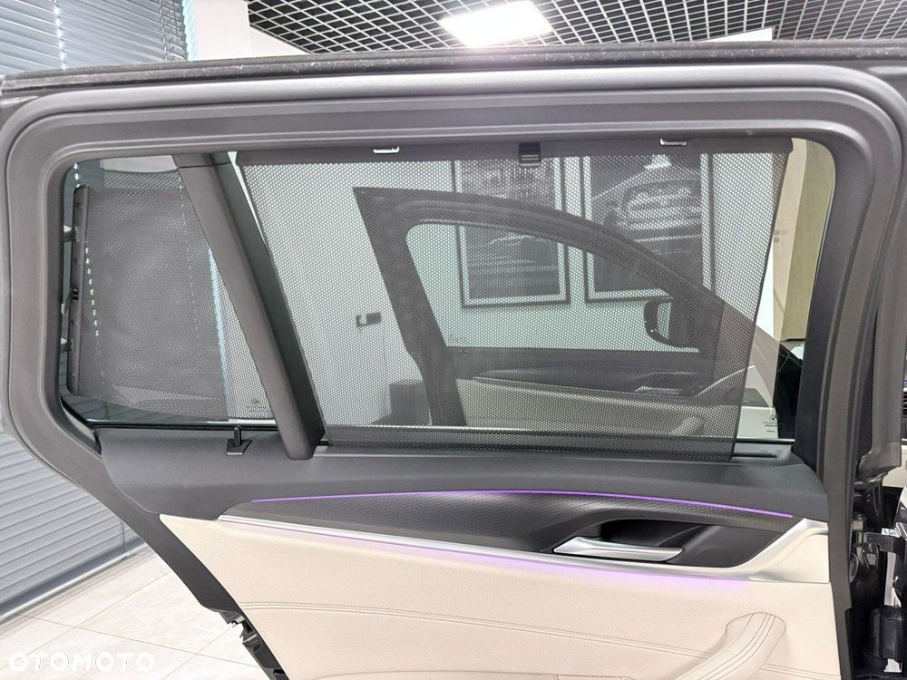 BMW Seria 5 520e M Sport sport - 29