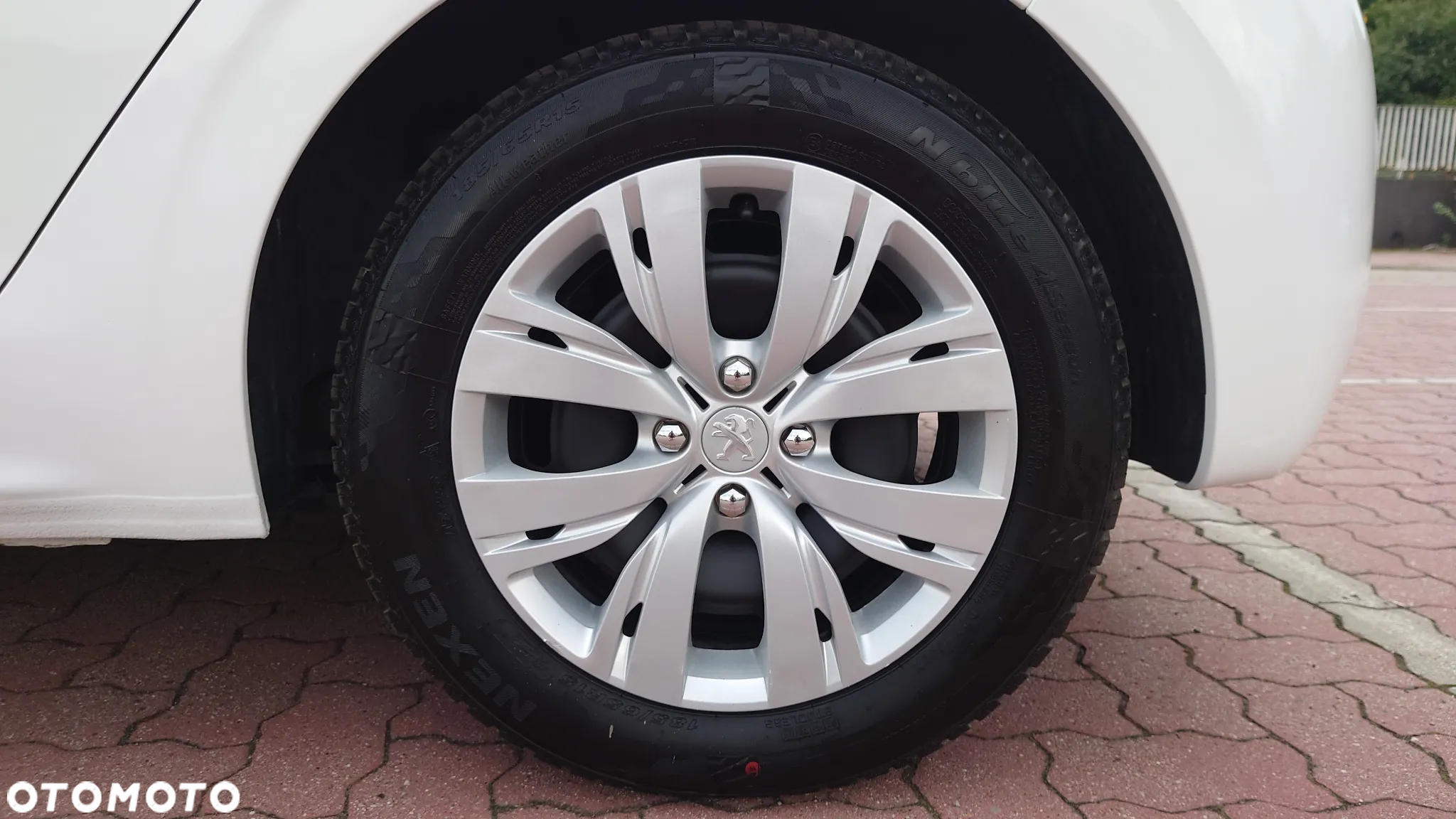 Peugeot 208 1.2 PureTech Active - 37