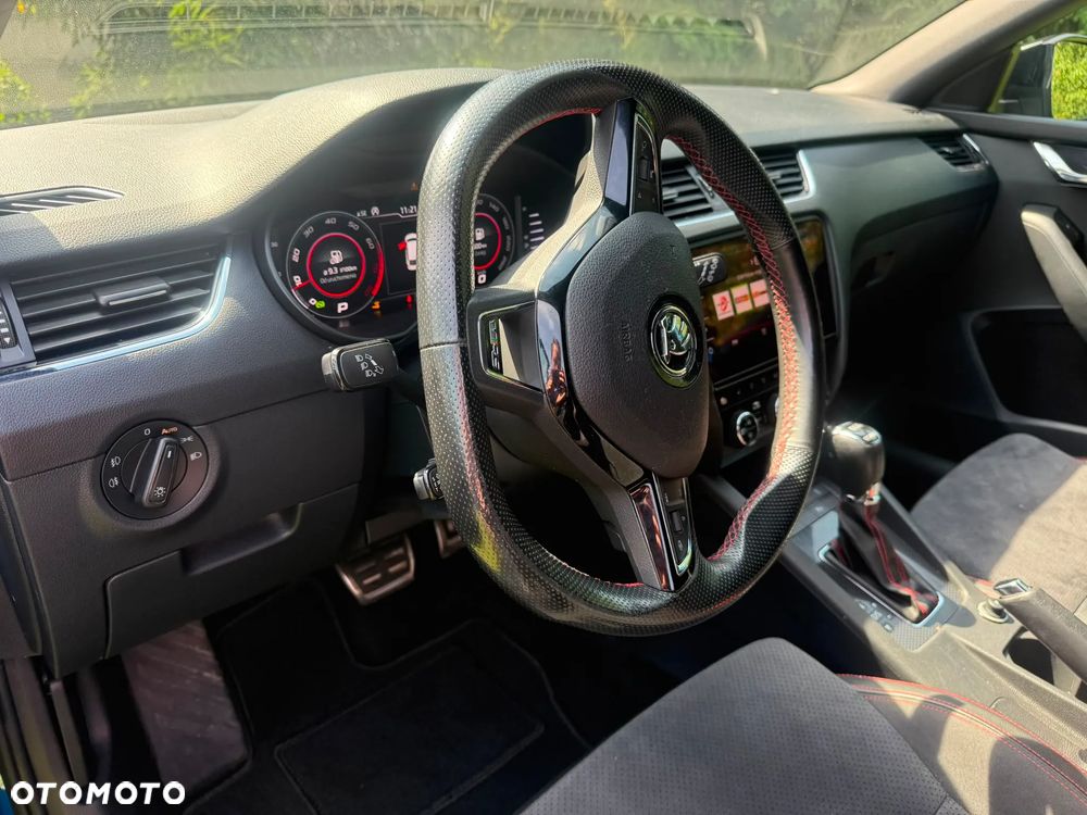 Skoda Octavia 2.0 TSI RS Challenge 245 DSG - 17