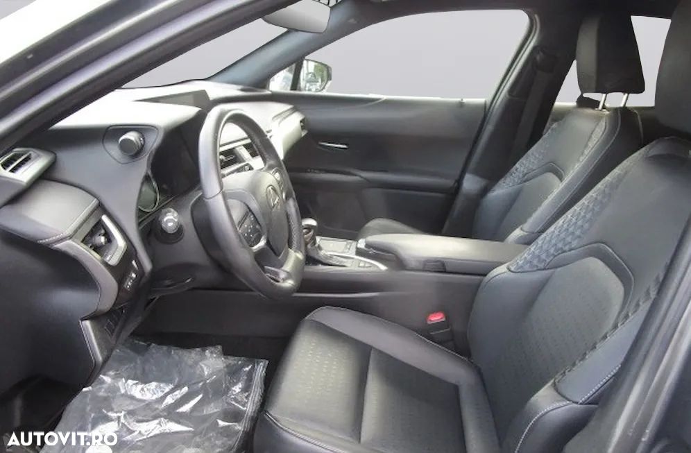 Lexus UX 250h 2.0L HEV 20H- (178 HP) 4X4 CVT Executive - 2