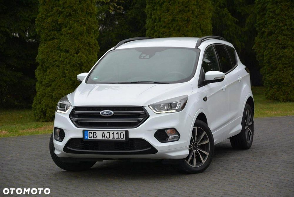 Ford Kuga 1.5 EcoBoost 2x4 ST-Line - 2