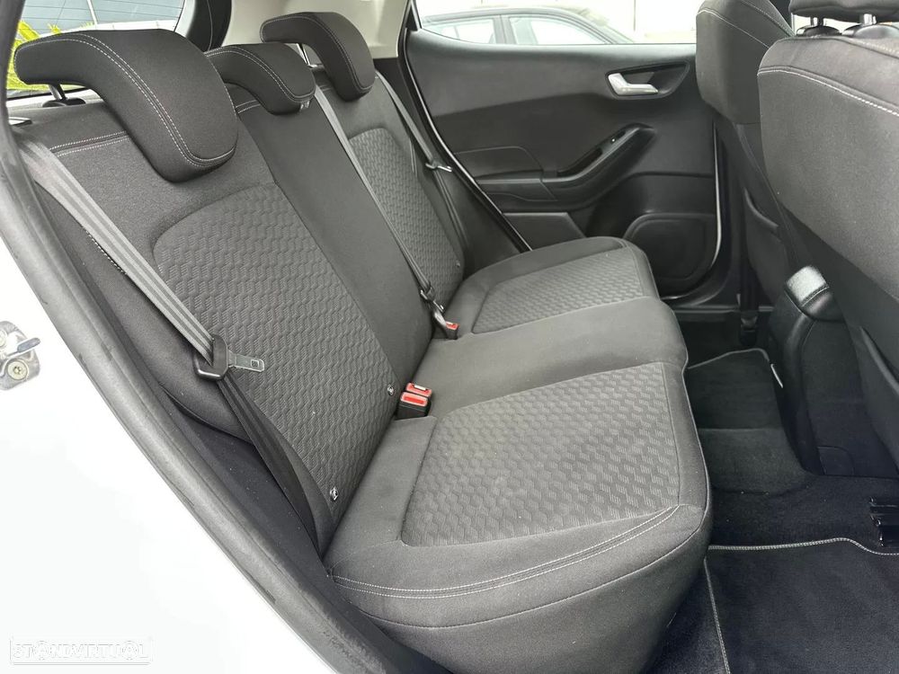 Ford Fiesta 1.0 EcoBoost Hybrid S&S TITANIUM - 53
