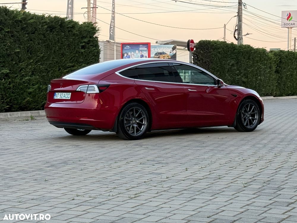 Tesla Model 3 - 13