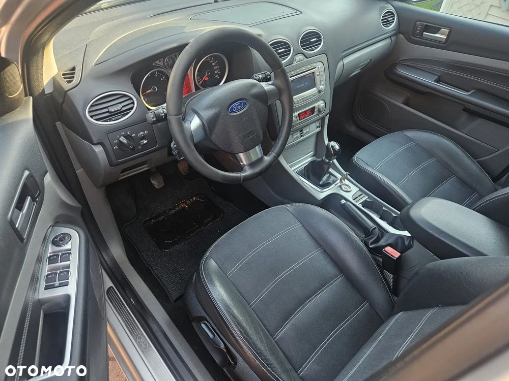 Ford Focus 1.8 Titanium - 10