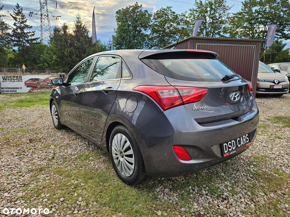 Hyundai i30 blue 1.6 CRDi Style - 8