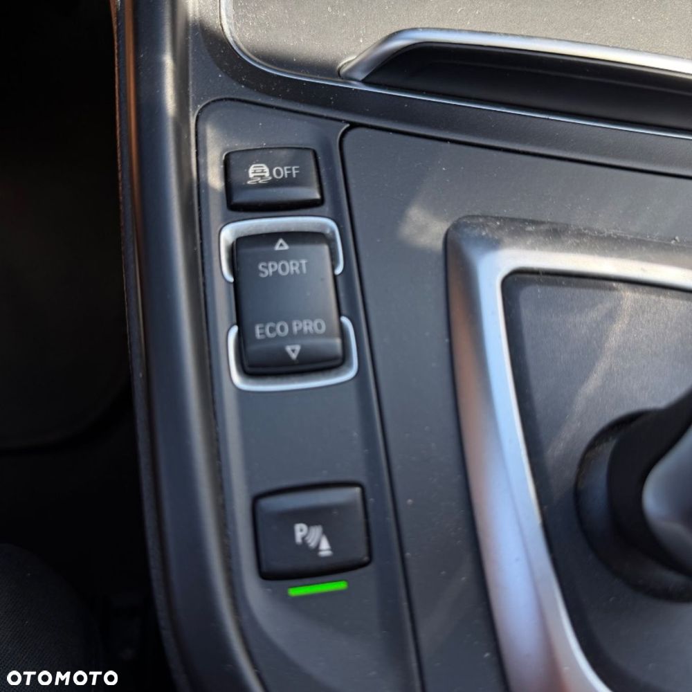 BMW Seria 3 - 35