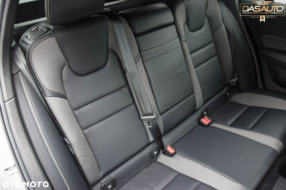 Volvo V60 B4 D Geartronic RDesign - 35