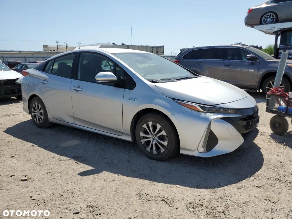 Toyota Prius - 2