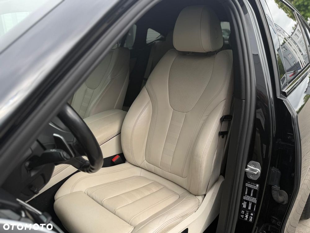 BMW X6 - 15