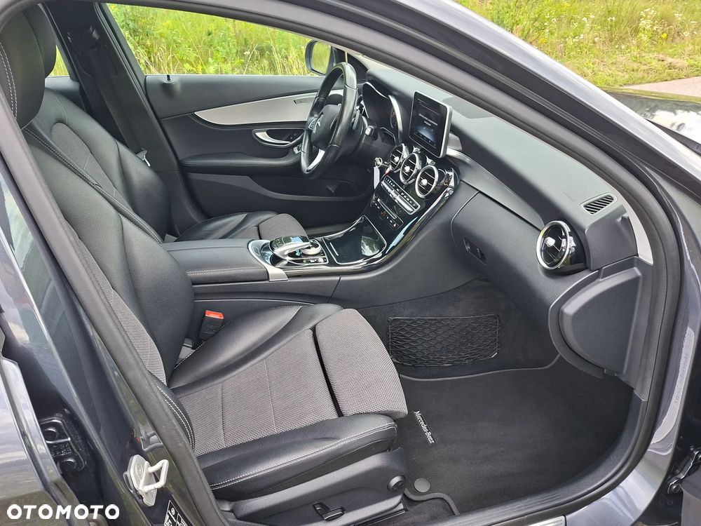 Mercedes-Benz Klasa C 180 7G-TRONIC Avantgarde - 21