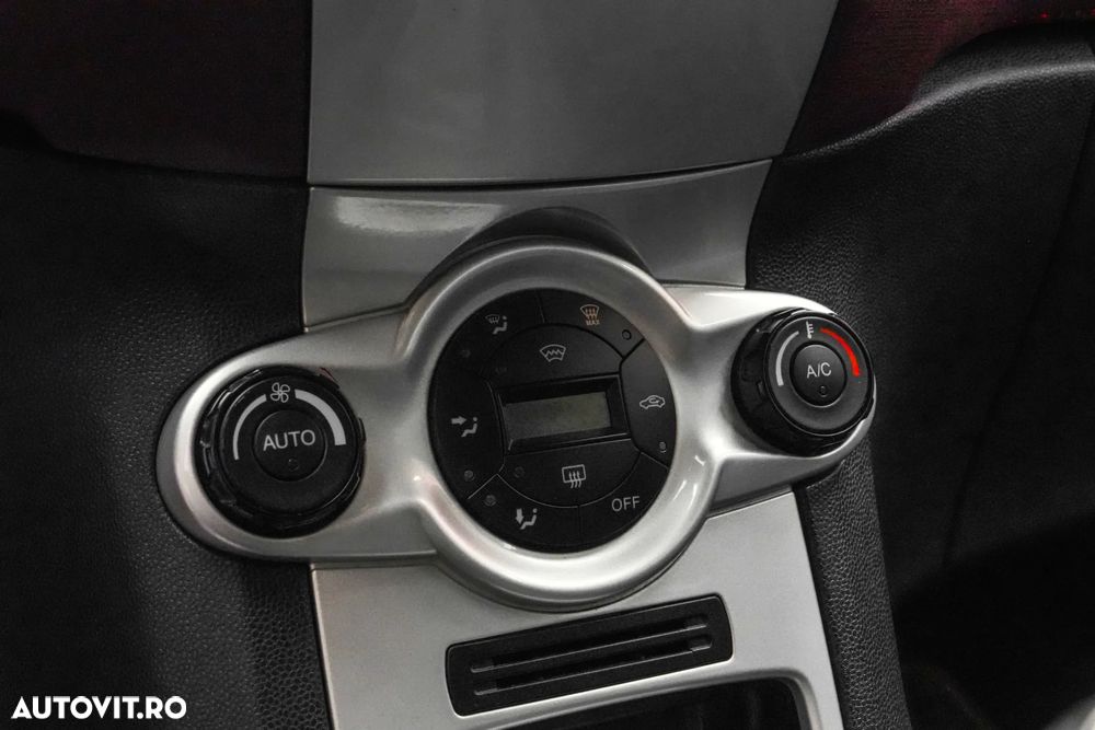 Ford Fiesta 1.4 TDCI Titanium - 18