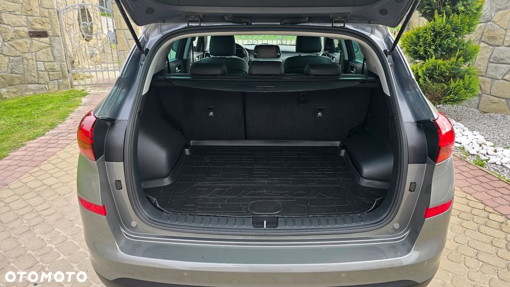 Hyundai Tucson 1.6 GDi 2WD Select - 17