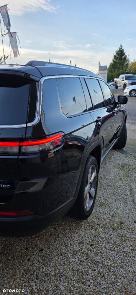 Jeep Grand Cherokee - 16