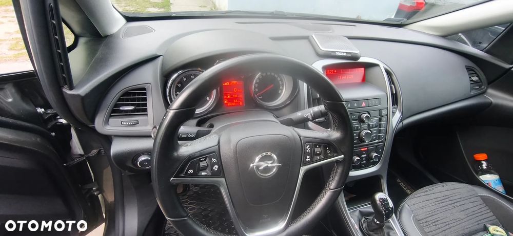 Opel Astra 1.6 EU6 - 12