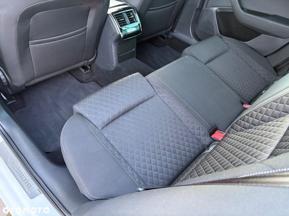 Skoda Superb 2.0 TDI Style - 16
