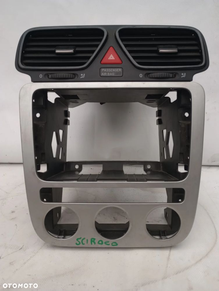 VW Scirocco Panel Klimatyzacji Obudowa Radia Przycisk Awaryjny - 2