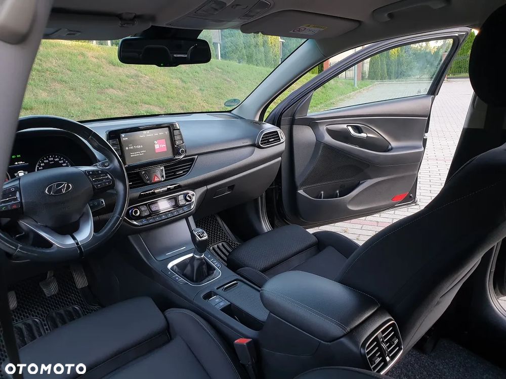Hyundai i30 1.4 T-GDI Premiere Style - 19