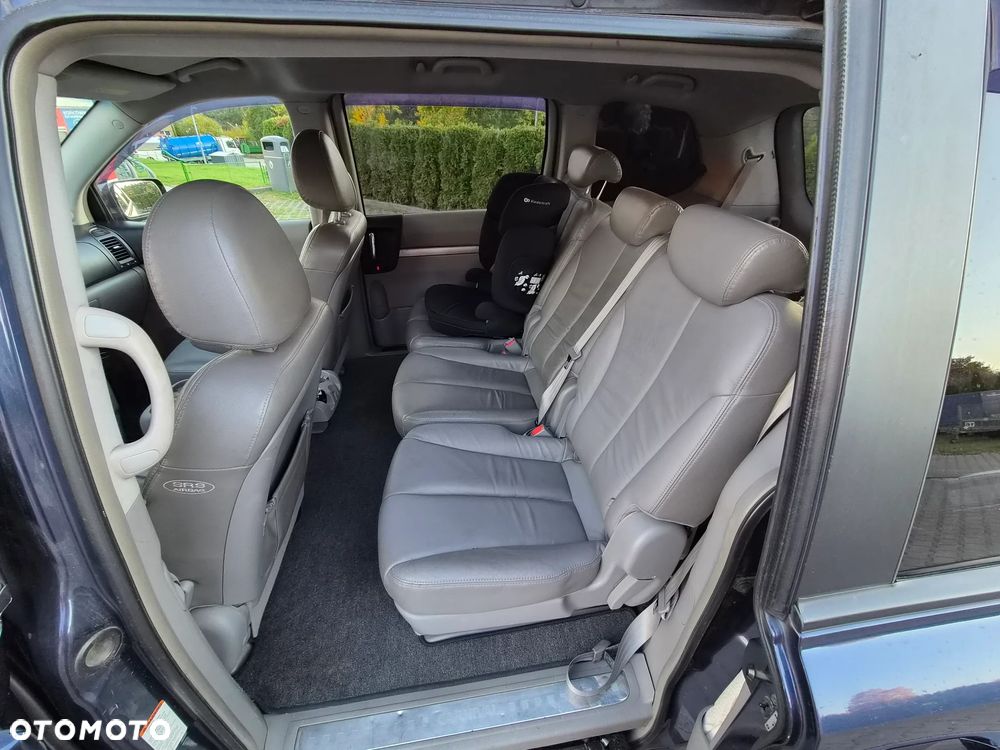 Kia Carnival - 15