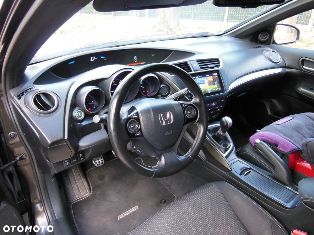 Honda Civic 1.6 i-DTEC Executive Black Edition - 22