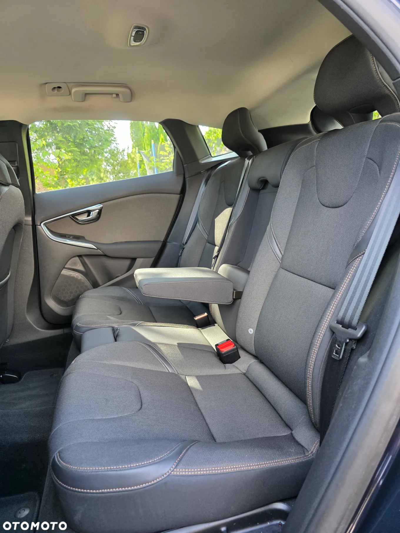 Volvo V40 Cross Country D2 Drive-E SCR Dynamic Edition - 29